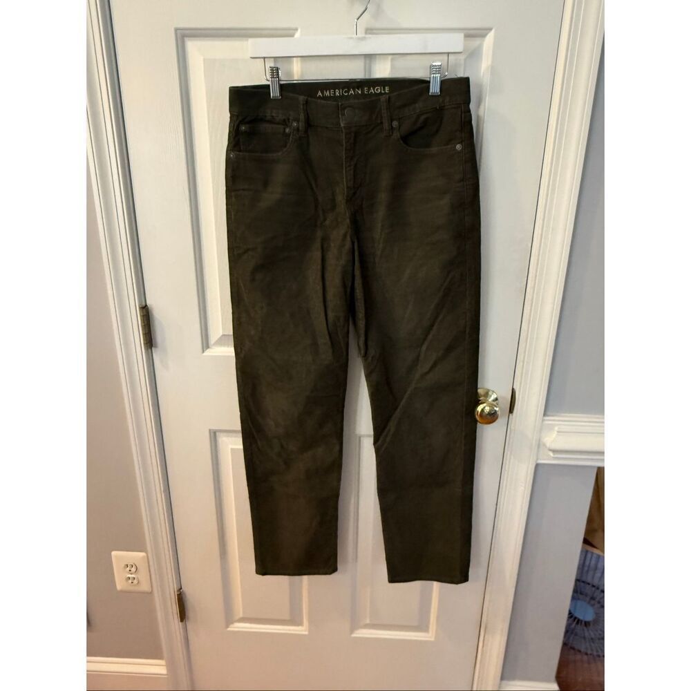 American Eagle Olive Green 90’s Straight Corduroy Jeans sz 10 EUC